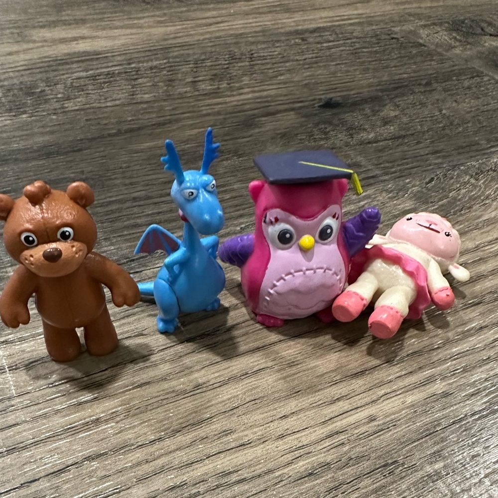 Doc McStuffins toys (4)